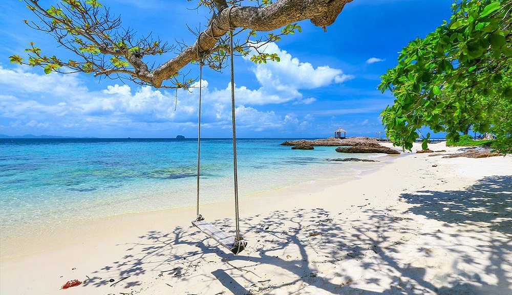 มุมถ่ายรูปที่ไม่ลับในเ หาดสวนสน (จังหวัดประจวบคีรีขันธ์) 2567 ธรรมชาติสวย จะ ทะเล น้ำตก ภูเขา ก็ปังสุดๆ