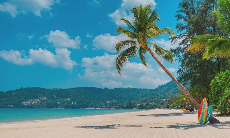 ที่เที่ยวหน้าร้อน หาดป่าตอง (จังหวัดภูเก็ต) 2567 จุดเช็คอิน มุมถ่ายรูปสวยๆ ซัมเมอร์นี้ต้องไป