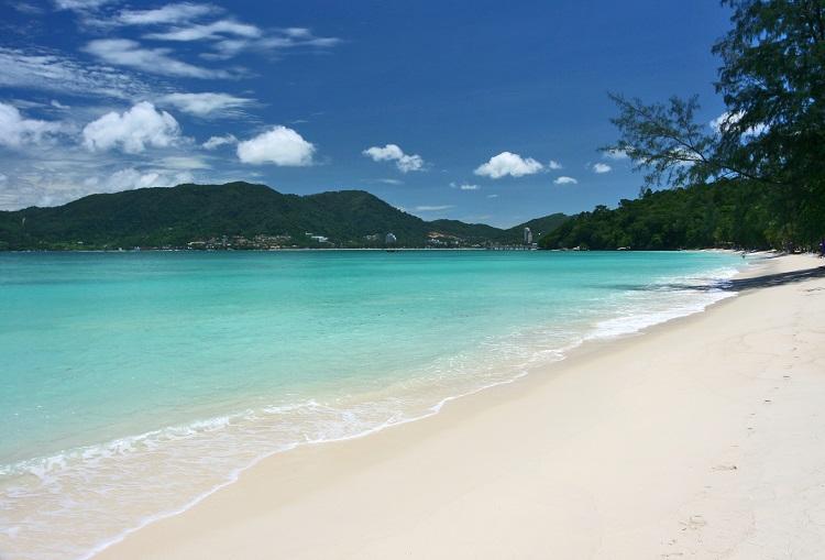 มุมถ่ายรูปที่ไม่ลับในเ หาดป่าตอง (จังหวัดภูเก็ต) 2567 ธรรมชาติสวย ทะเล ภูเขา น้ำตก มีครบ